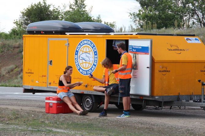 Brotzeit am Trailer