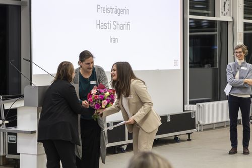 Danke für die Blumen, DAAD