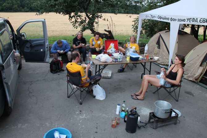 Versammelte Runde zum Abendessen