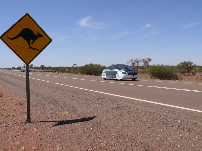 Der Beweis: BOcruiser mit Warnschild, das es nur in Australien gibt