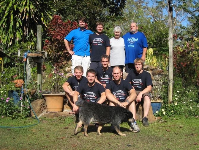 Gruppenfoto mit langjährigen Unterstützern, mit Greta und Richard Summerauer