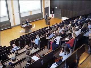 Blick in den Hörsaal beim geodätischen Kolloquium