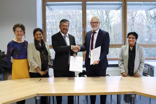 Unterzeichnung des Kooperationsvertrages mit dem PSG College