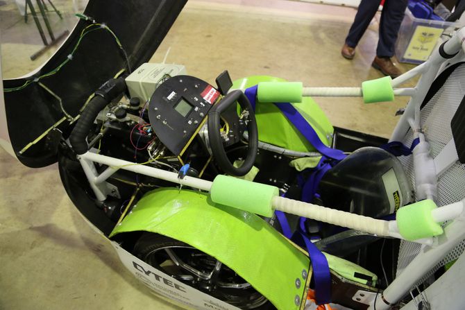 Cockpit des englischen Sonnenwagens aus Cambridge