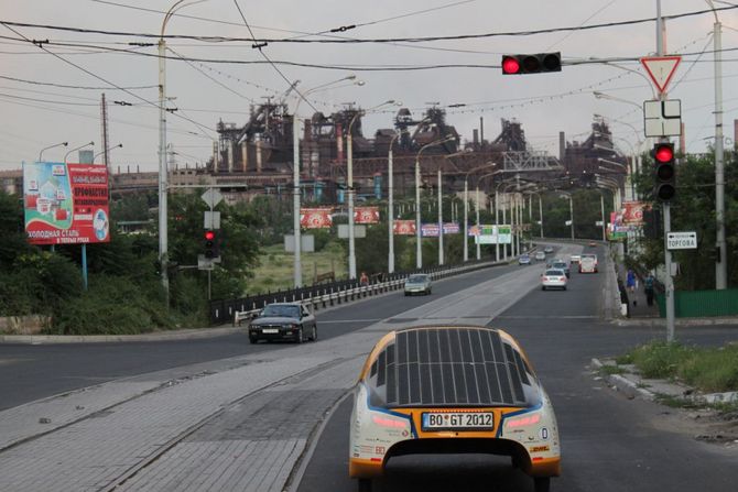 Durch die Industriemetropole Mariupol